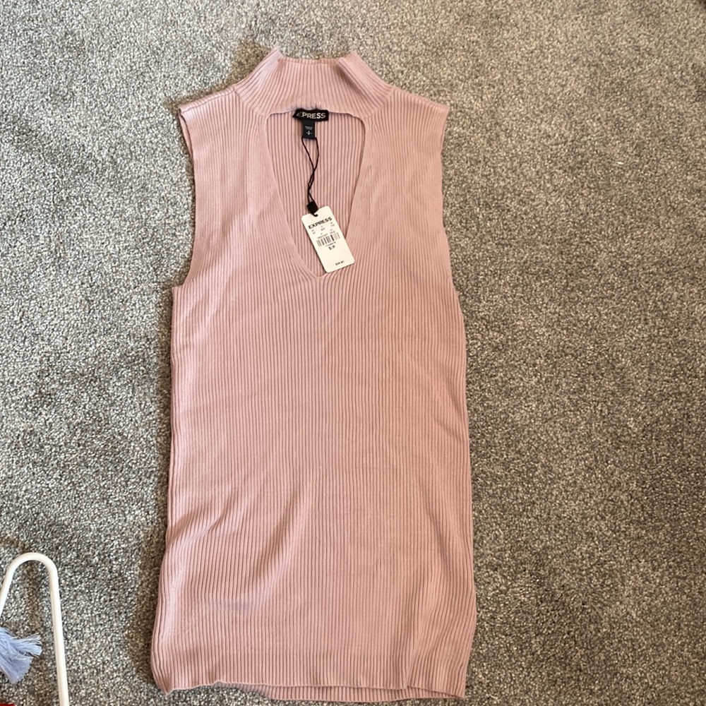 NWT express mock sleeveless top